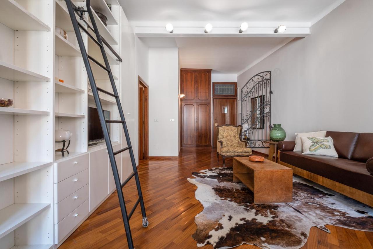 A Due Passi Dalla Pinacoteca Apartment Болонья Экстерьер фото
