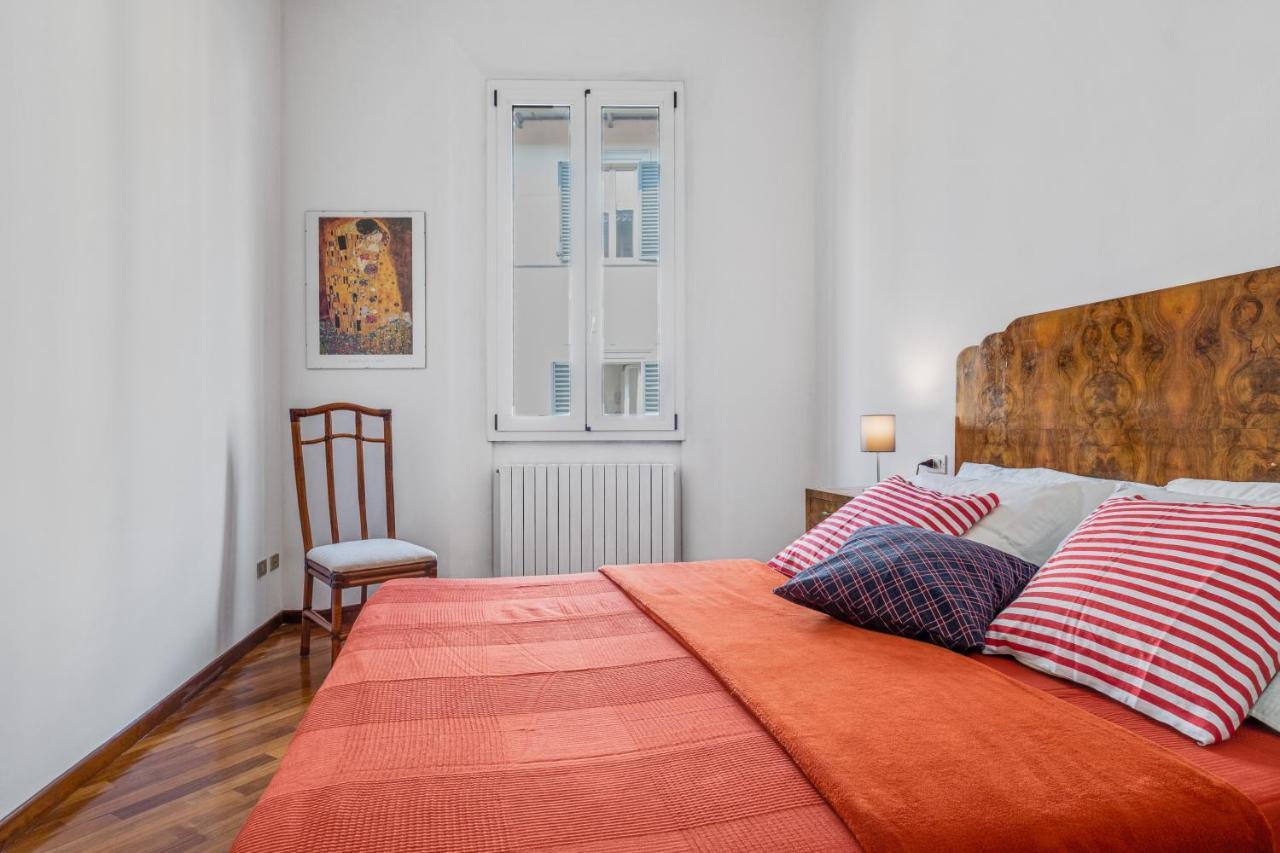 A Due Passi Dalla Pinacoteca Apartment Болонья Экстерьер фото